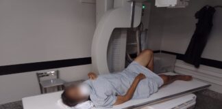 mulher-internada-em-clinica-psiquiatrica-tem-alta-com-perna-quebrada