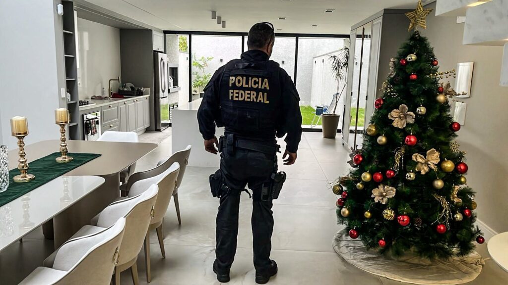 alvo-da-pf,-banco-fantasma-movimenta-r$-1-bilhao-e-dono-foge-do-pais