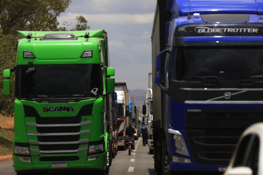 rodovias-do-df-e-do-entorno-amanhecem-sem-bloqueios-de-caminhoneiros