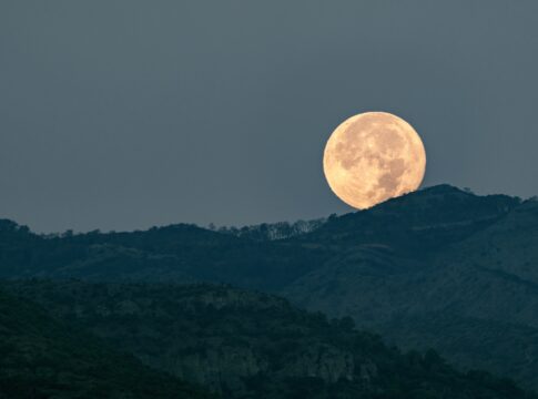 tudo-o-que-voce-precisa-saber-para-ver-a-ultima-superlua-do-ano