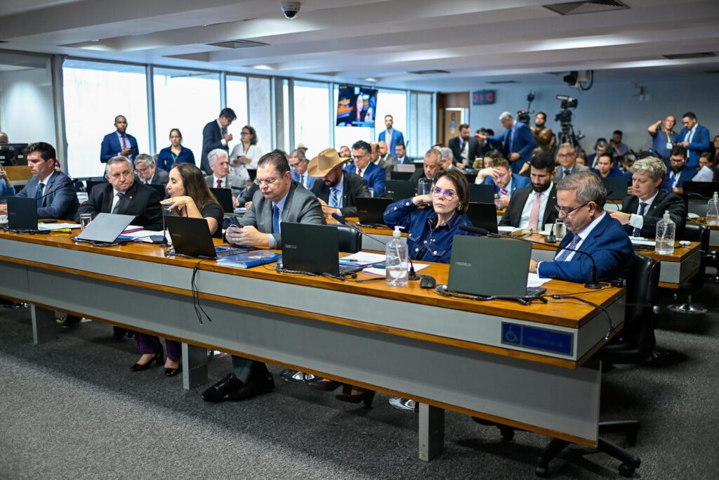 cpmi-do-inss:-oitiva-de-secretario-da-conafer-e-adiada;-saiba-motivo