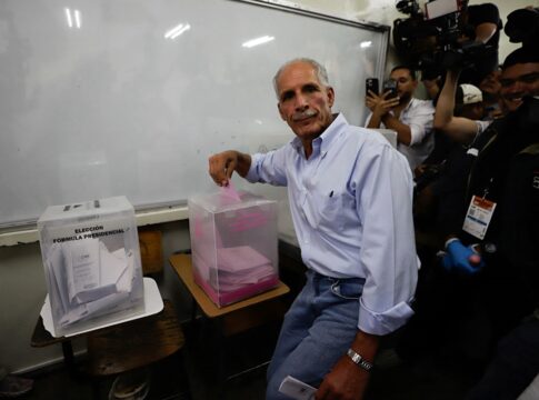 honduras:-parcial-mostra-empate-entre-trumpista-e-apresentador-de-tv