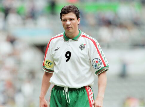 idolo-do-valencia-faz-campanha-por-valor-milionario-para-tratar-cancer