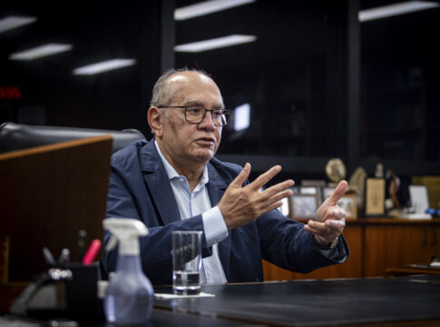 gilmar-mendes-nega-blindagem-a-impeachments-no-stf:-“a-lei-ja-caducou”