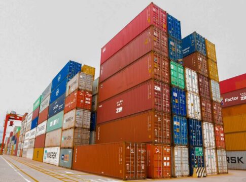 em-meio-a-tarifaco,-exportacoes-para-os-eua-caem-28,1%-em-novembro