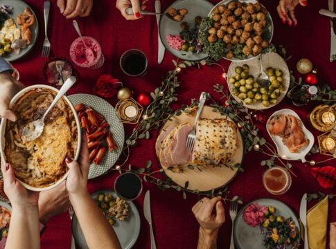 exageros-no-fim-de-ano-fazem-“estrago”-no-intestino,-alerta-medica