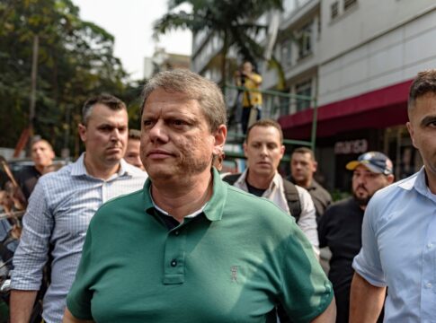 farra-do-crime-esta-perto-do-fim-em-sp,-diz-tarcisio-apos-operacao-contra-o-pcc