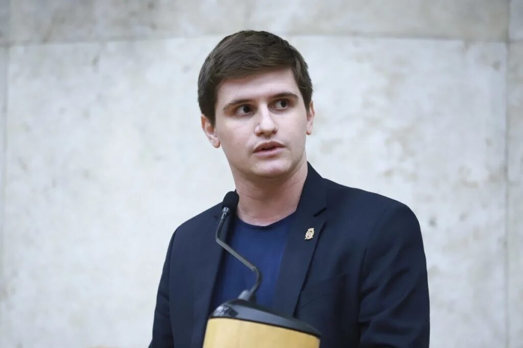 “infantilidade”:-pavanato-leva-bronca-de-colega-do-pl-na-camara