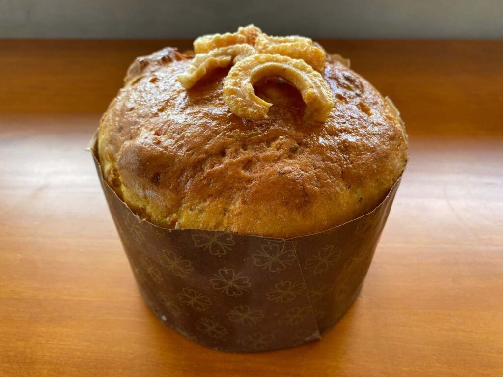 panetone-salgado-de-torresmo:-receita-surpreendera-convidados-no-natal