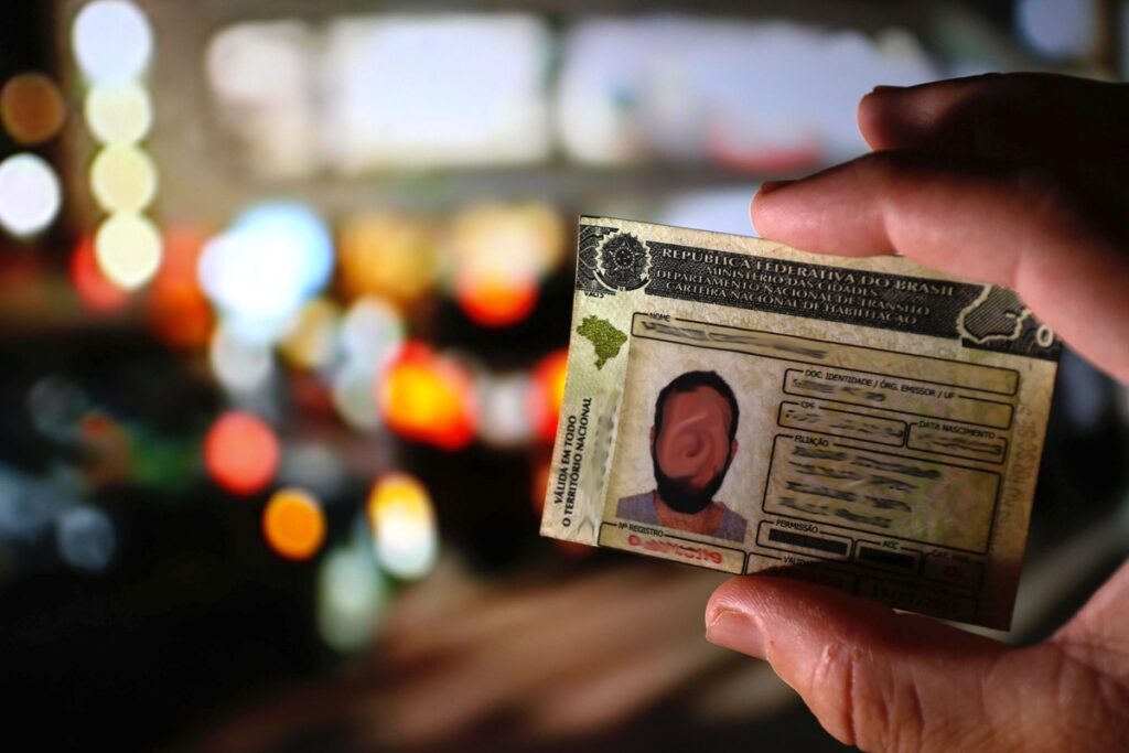 saiba-tudo-sobre-exame-toxicologico,-agora-obrigatorio-para-cnh-a-e-b