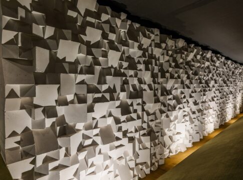 sergio-camargo,-artista-com-megaexposicao-no-df,-tem-obra-monumental-no-itamaraty;-conheca