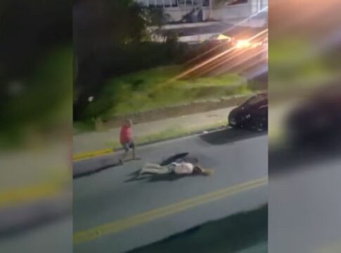 homem-agride-amiga-com-tacho-de-ferro-e-a-deixa-em-estado-grave