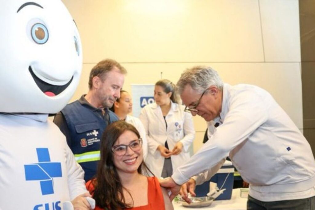 sp:-padilha-vacina-gravidas-em-1o-dia-de-campanha-contra-bronquiolite