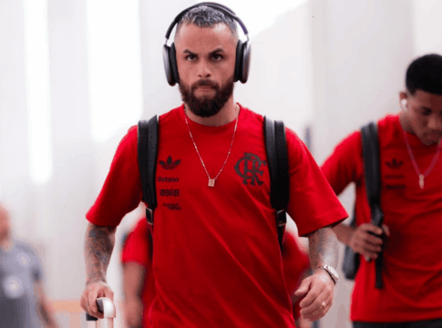 com-jogadores-da-base-e-michael,-flamengo-divulga-escalacao.-confira