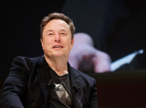 elon-musk-diz-que-uniao-europeia-“deveria-ser-abolida”-apos-multa-ao-x