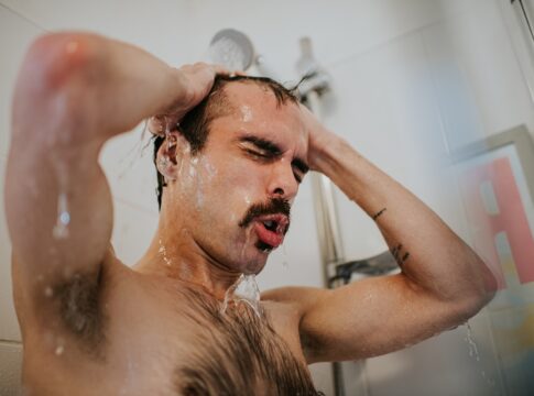 cardiologistas-explicam-se-temperatura-do-banho-pode-afetar-o-coracao