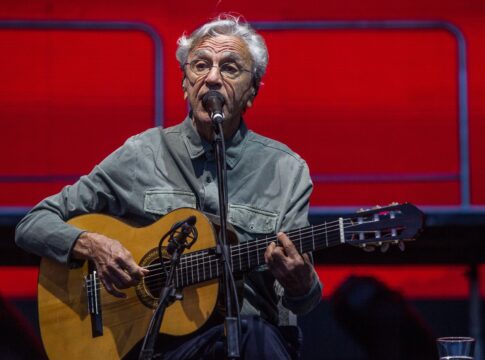 doces-barbaros:-o-ponto-crucial-na-trajetoria-de-caetano-veloso