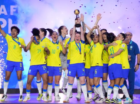 futsal:-brasil-bate-portugal-e-e-campeao-da-1a-copa-do-mundo-feminina