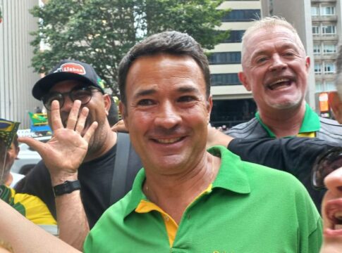 “pauta-hoje-e-anistia”,-diz-mello-araujo-sobre-ato-contra-feminicidio