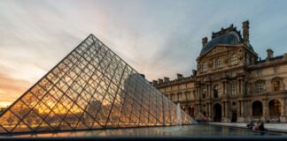 vazamento-de-agua-danifica-400-livros-do-acervo-do-museu-do-louvre