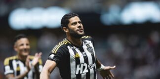 em-casa,-atletico-mg-atropela-vasco-e-conquista-vaga-na-sul-americana