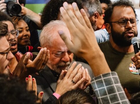 documentario-brasileiro-cotado-ao-oscar-vence-2-premios-internacionais