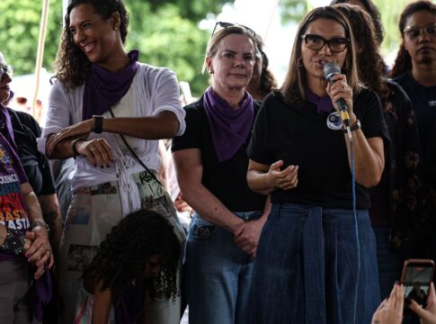 ministras-exaltam-luta-das-mulheres-em-ato-contra-o-feminicidio