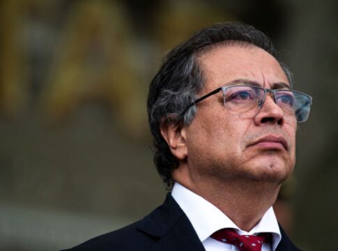 corpos-aparecem-no-mar-da-colombia-e-petro-sugere-relacao-com-os-eua