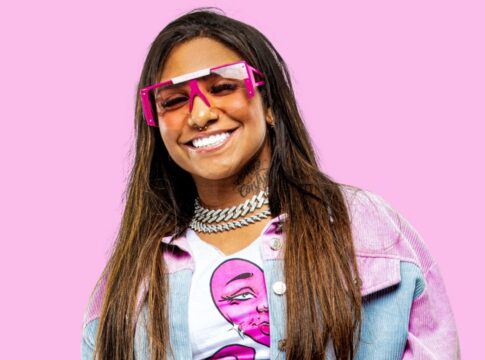 mc-danny-e-processada-em-r$-90-mil-apos-barraco-na-web-e-briga-por-hit