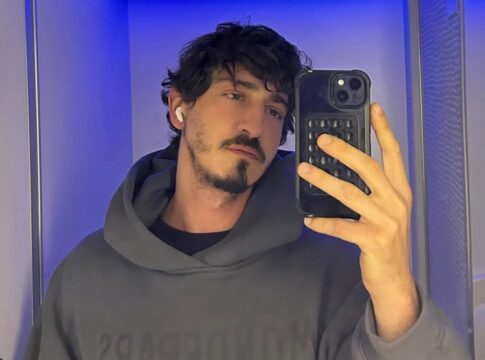 johnny-massaro-vive-affair-com-estudante,-diz-site.-saiba-quem-e