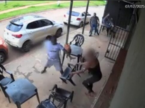 homem-esfaqueia-travesti-pelas-costas-em-bar-no-entorno-do-df