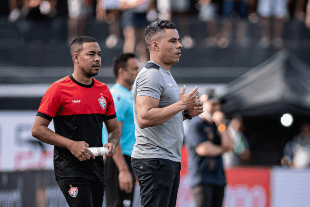 danca-da-elite:-jair-ventura-comemora-permanencia-no-brasileirao;-veja