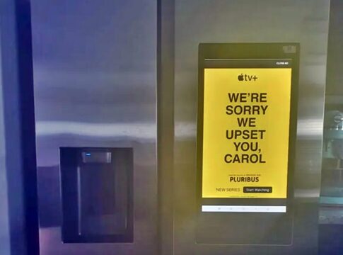 relato-choca-ao-alegar-que-anuncio-em-geladeira-levou-mulher-a-surto