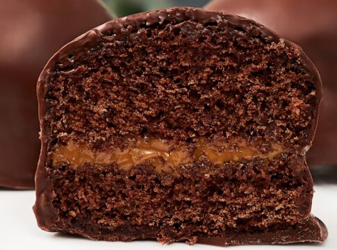 pao-de-mel-caseiro-macio-e-recheado-com-doce-de-leite