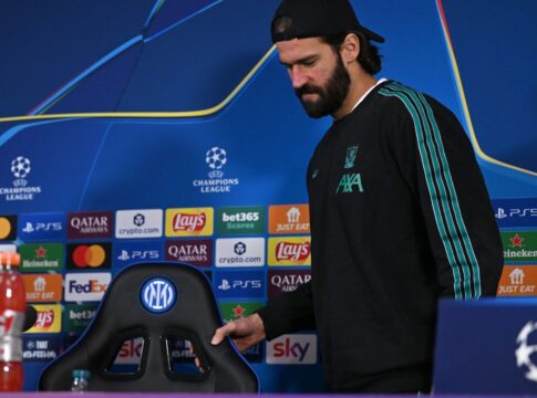 alisson-cobra-responsabilidade-de-salah-em-meio-a-crise-no-liverpool