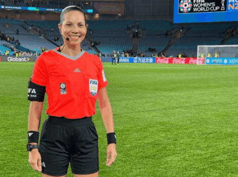 brasileirao:-leila-naiara,-do-df,-e-eleita-a-melhor-arbitra-assistente