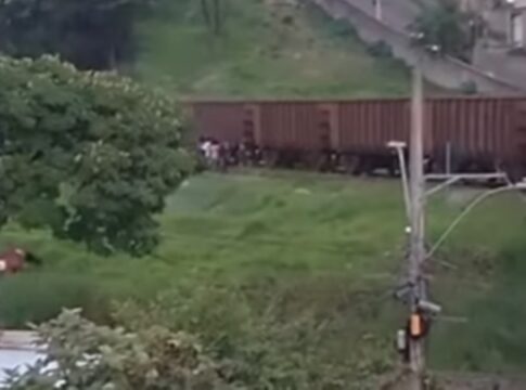 mg:-mulher-fica-ferida-apos-ser-atropelada-por-trem