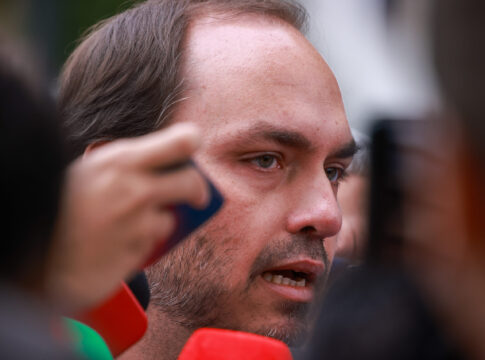 carlos-parte-para-o-ataque-ao-centrao-apos-flavio-pedir-apoio-ao-grupo