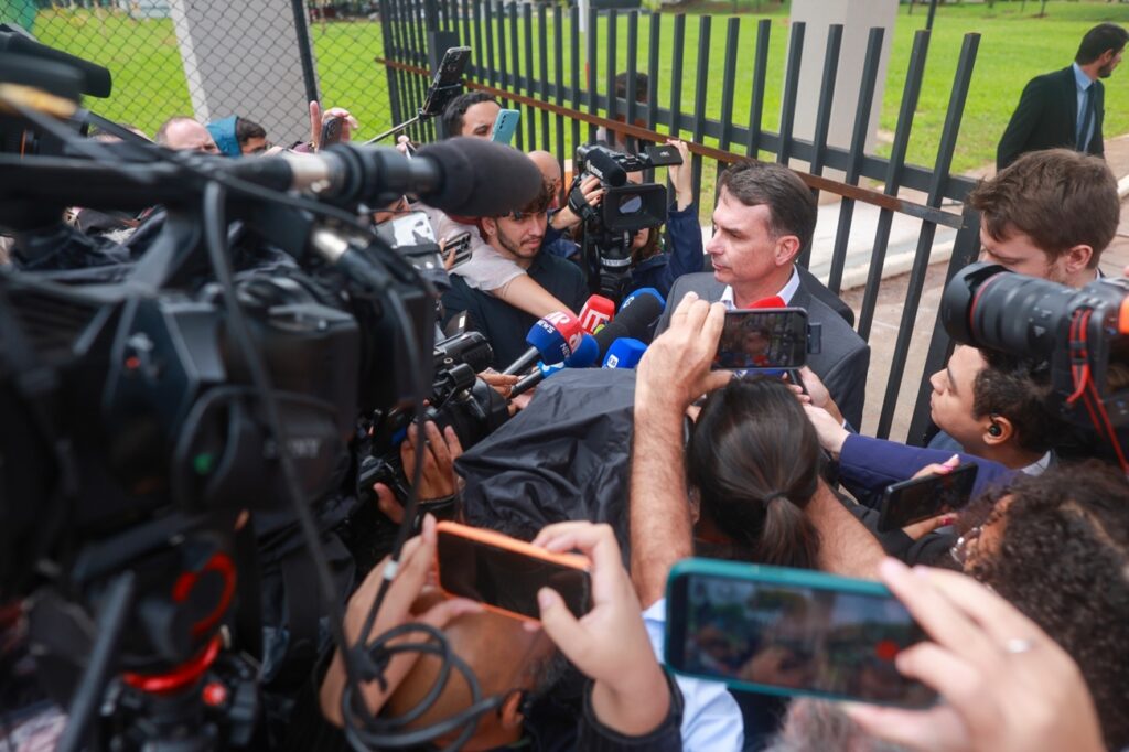 flavio-evita-polemica-com-tarcisio-e-diz:-“mais-juntos-do-que-nunca”