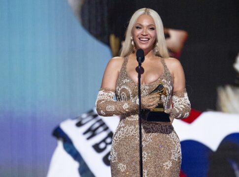 beyonce-aciona-justica-contra-filme-sobre-jair-bolsonaro