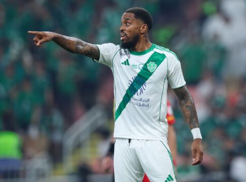 atacante-do-al-ahli-e-preso-apos-brigar-com-torcedor-que-pediu-foto