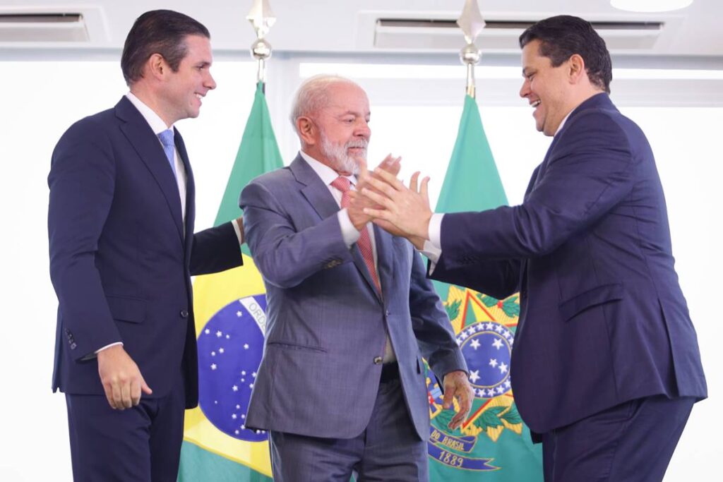 em-evento-sobre-cnh,-lula-afaga-o-congresso-e-diz-ser-preciso-dialogar