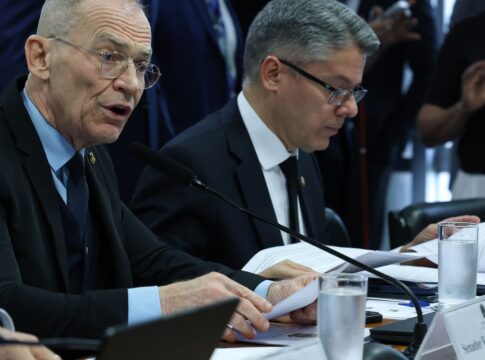 cpi-do-crime-convoca-bacellar,-presidente-da-alerj-solto-por-colegas