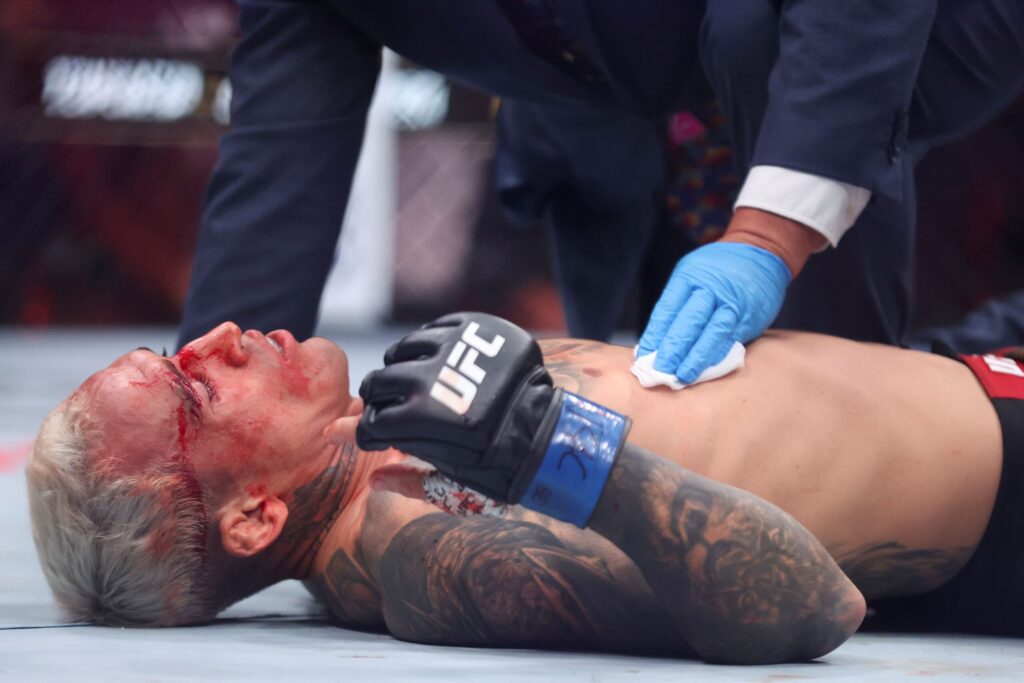 ufc:-charles-do-bronx-e-rebaixado-do-ranking-peso-por-peso-apos-4-anos