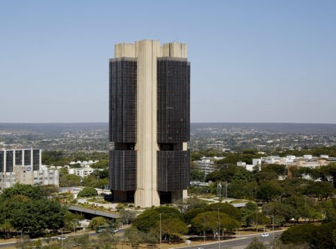 cerca-de-49-milhoes-de-brasileiros-podem-resgatar-dinheiro-esquecido