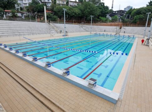 pacaembu-proibe-banho-de-sol-e-limita-acesso-a-piscina-no-verao