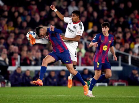 de-virada,-barcelona-derrota-o-eintracht-frankfurt-na-champions-league