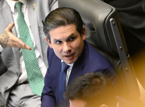 apos-confusao-com-glauber,-motta-abre-sessao-com-pl-da-dosimetria