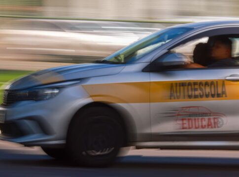 cnh-do-brasil:-7,5-mil-pessoas-comecaram-o-curso-teorico