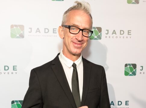 comediante-de-hollywood-e-encontrado-inconsciente-na-rua